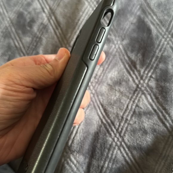 iPhone XR Case Symmetry Series. Black - Picture 12 of 16